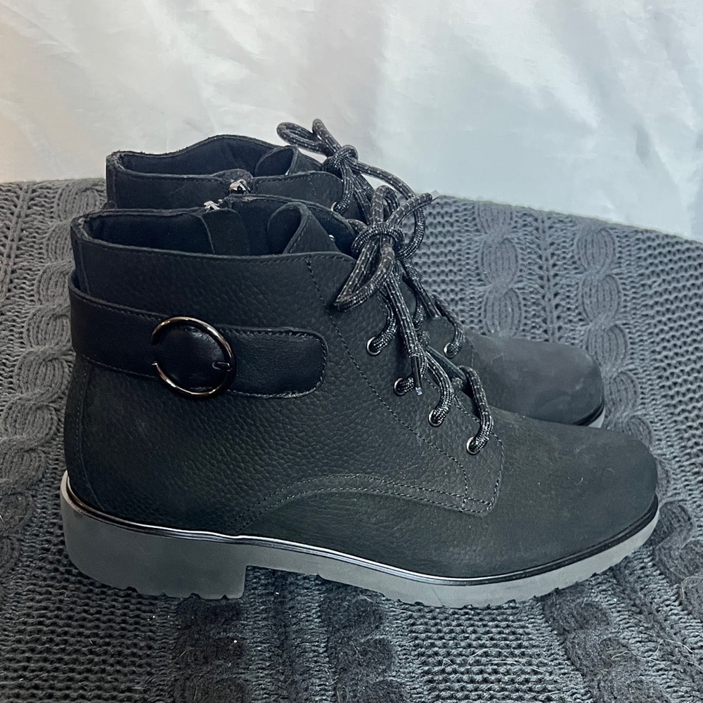 NWT Munro Bradley II Black Lace Up Boots for Women
